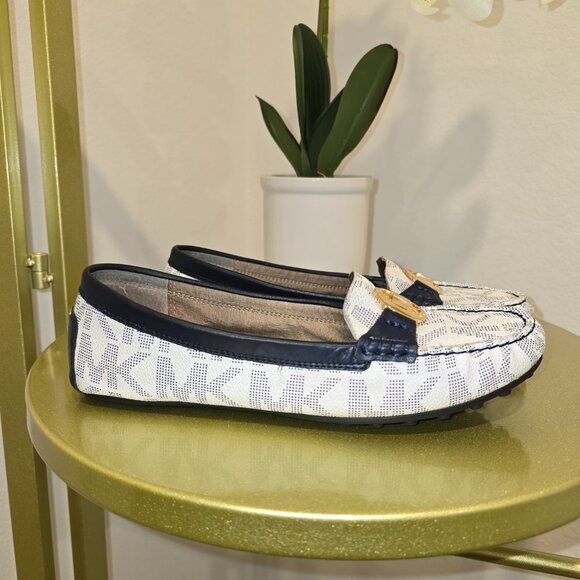 Michael Kors Shoes - Picture 3 of 9